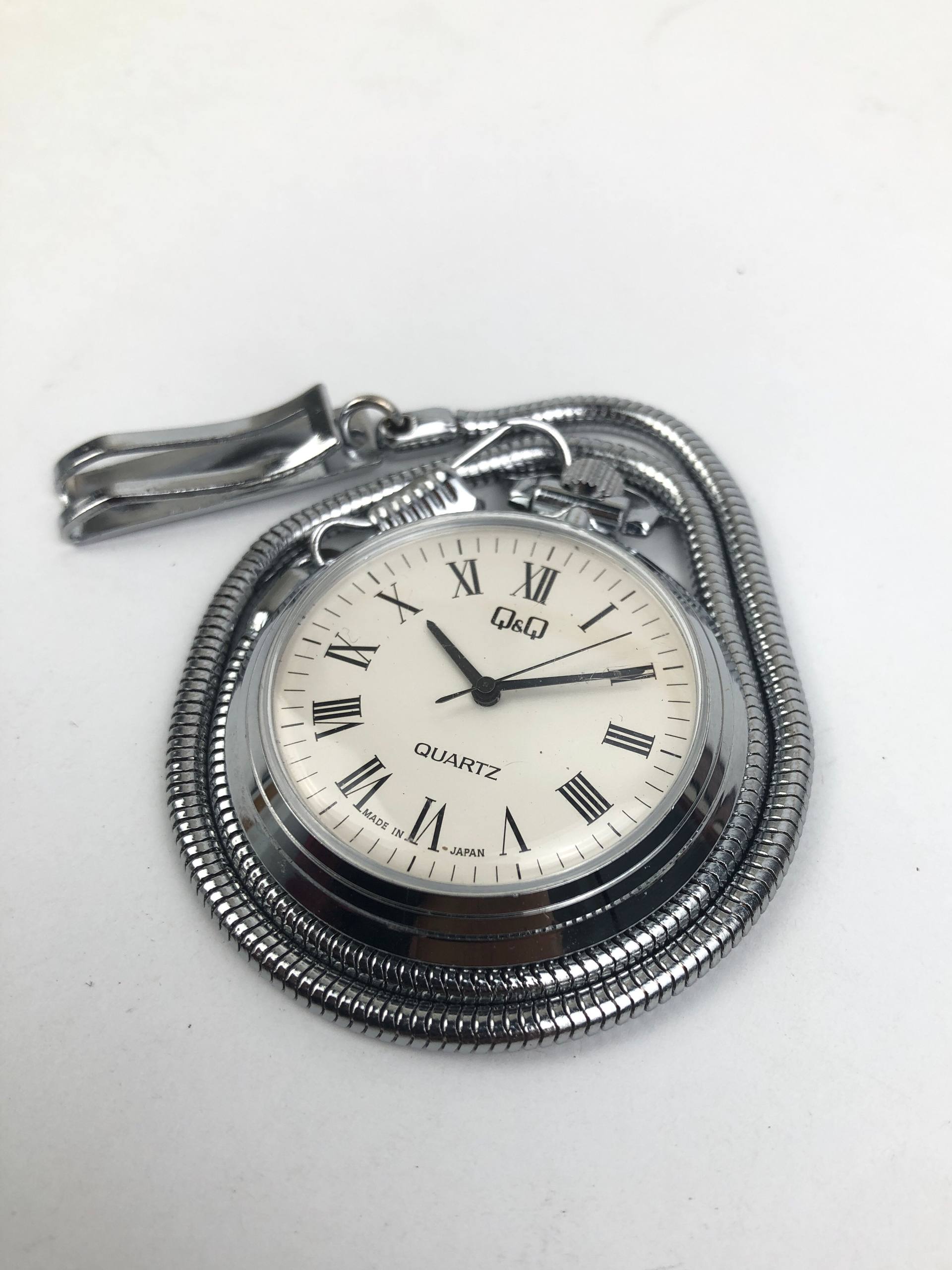 JAM SAKU Q&Q KLASIK ROMAN WIHTE DIAL - Gambar 3