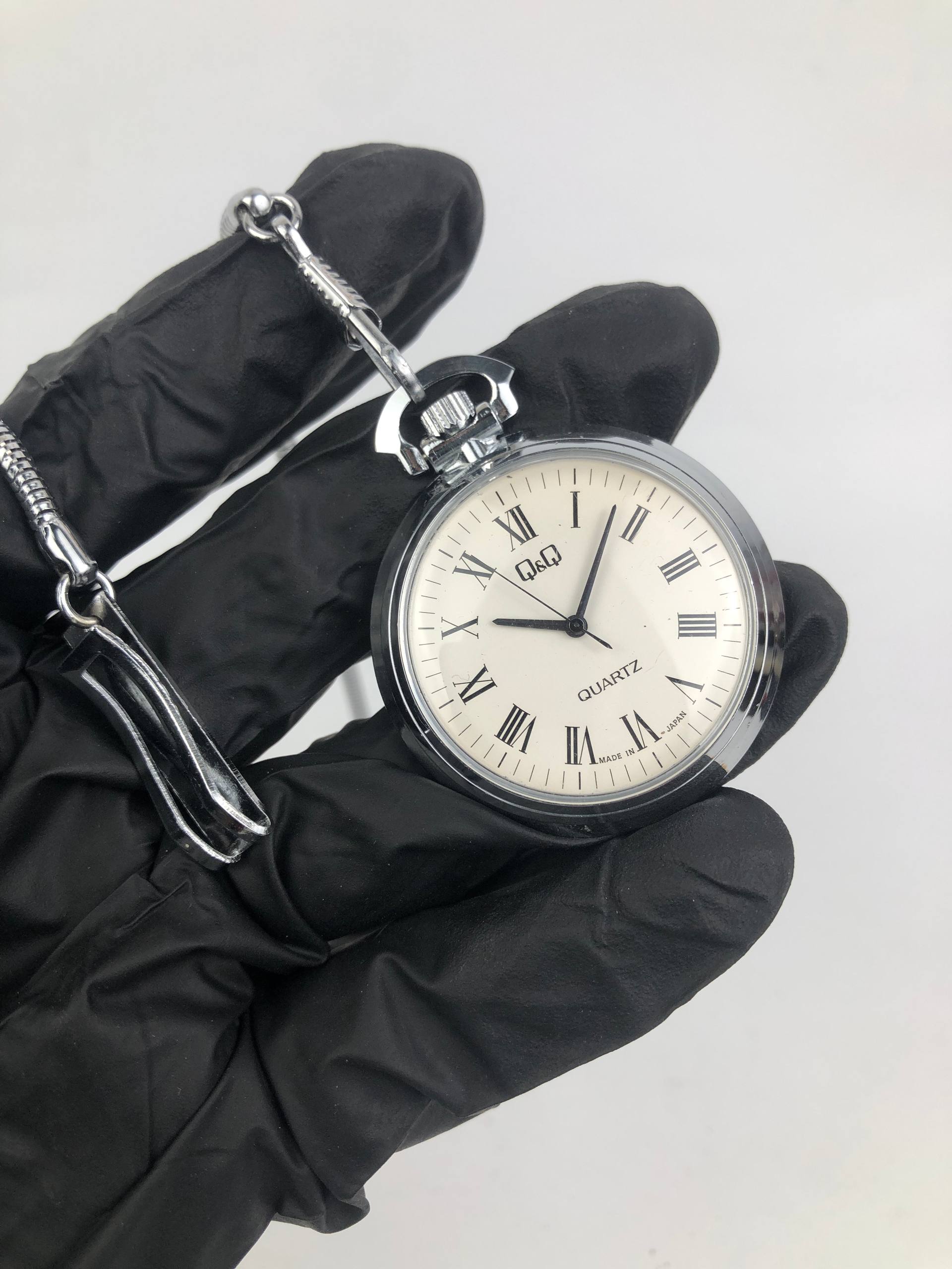 JAM SAKU Q&Q KLASIK ROMAN WIHTE DIAL - Gambar 8